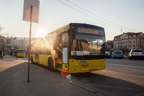 Транспорт у Києві почне ходити на годину довше: новий розклад