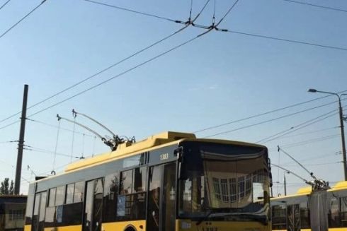 У Києві відновлює роботу тролейбус між Троєщиною та Оболонню і змінюються деякі маршрути