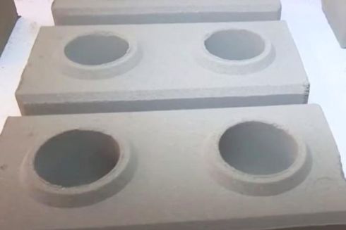 Студенты из Винницкой области создали лего-кирпич, который не надо выжигать в печах