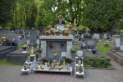 Министерство культуры и КГГА предложили создать военное кладбище на Певческом поле. Что это значит