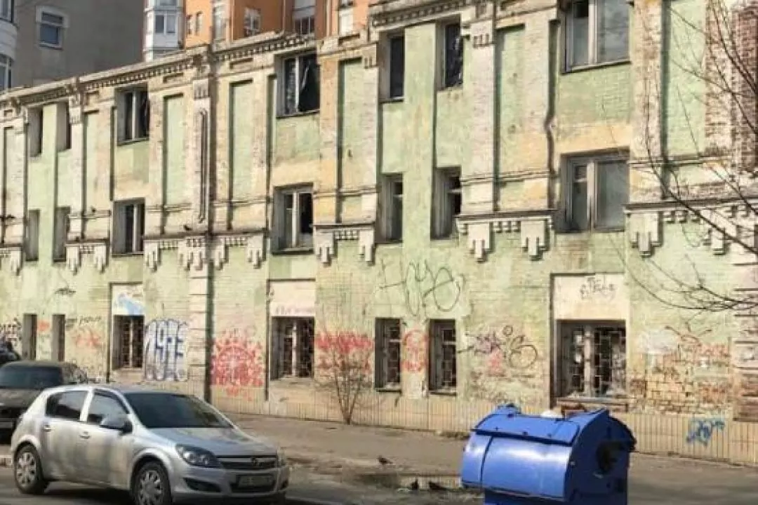 Зʼявилися перші рендери торгово-офісного центру на місці історичного будинку лісопильні Сніжка