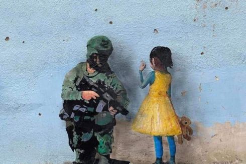 Фото: Новый стрит-арт от уличного художника TvBoy в Ирпене