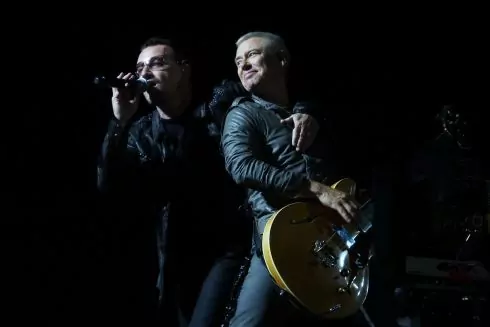 Гурт U2 випустив новий мініальбом &mdash; у записі взяв участь український музикант Тарас Тополя