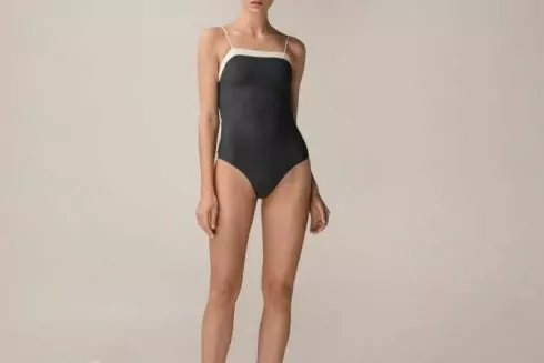 Украинский бренд выпустил коллекцию купальников из переработанных материалов