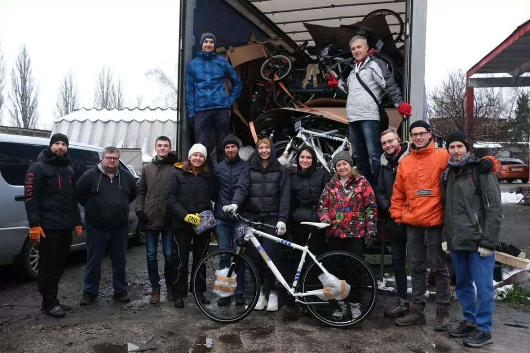 У Київ доставили 300 велосипедів, зібраних жителями ЄС. Їх передадуть волонтерам і дитячим центрам