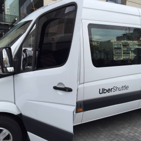 Uber запустив безкоштовні маршрутки Shuttle Heroes для київських лікарів