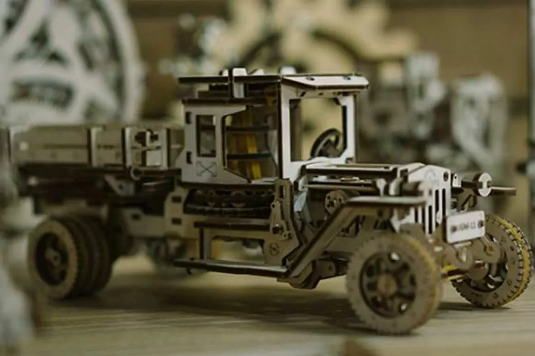 Історії про бізнес. Дерев'яні механічні 3D-конструктори UGEARS