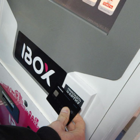 IBox відновив роботу терміналів. Картки Monobank знову можна поповнювати через мережу