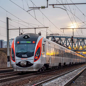 Тепловізор і рулон лінолеуму: Що забувають пасажири в потягах “Укрзалізниці”