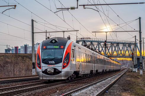 Тепловізор і рулон лінолеуму: Що забувають пасажири в потягах “Укрзалізниці”