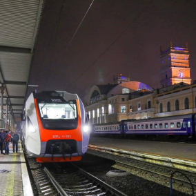 “Укрзалізниця” пропонує легкий маршрут з Києва до румунського міста, звідки літає Wizzair