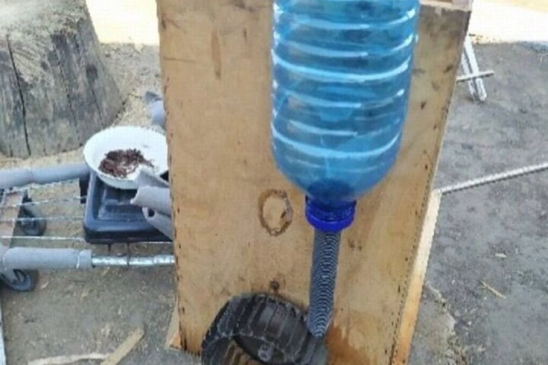 Школяр із Житомира розробив генератор, який допомагає отримати електроенергію від дощу