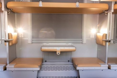 «Укрзалізниця» обновила плацкартные вагоны поезда «Киев — Черновцы»: фото