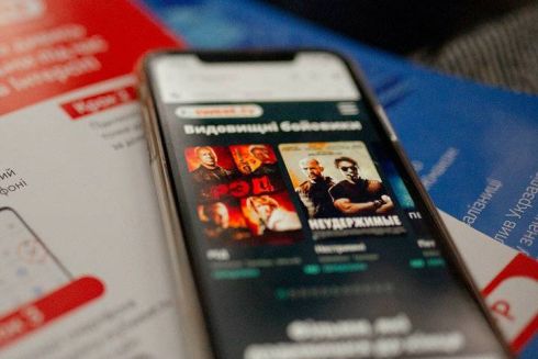 У поїздах «Інтерсіті+» з'явився доступ до перегляду фільмів без інтернету