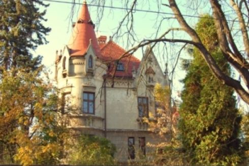 Во Львове требуют от владельца заключить охранный договор на историческую виллу Кшечуновичей