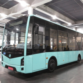 У Києві презентували новий пасажирський автобус українського виробництва: який вигляд він має