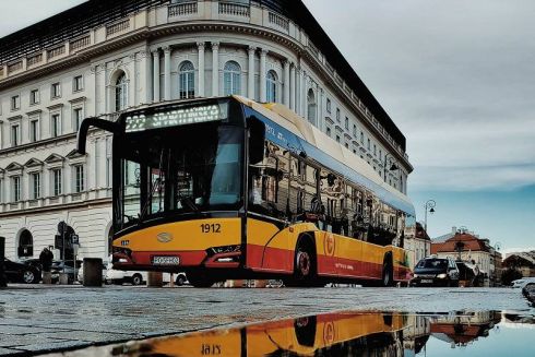 В автобусах Варшавы транслируют видеоролики про Украину