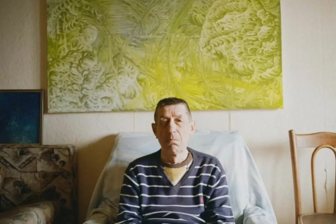 Умер киевский художник-дворник, устроивший выставку своих картин возле свалки