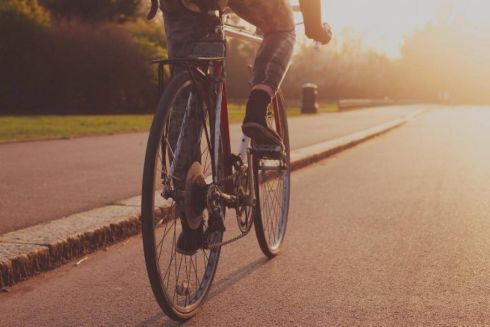 На заметку велосипедистам: в Киеве появится съезд на мост Метро