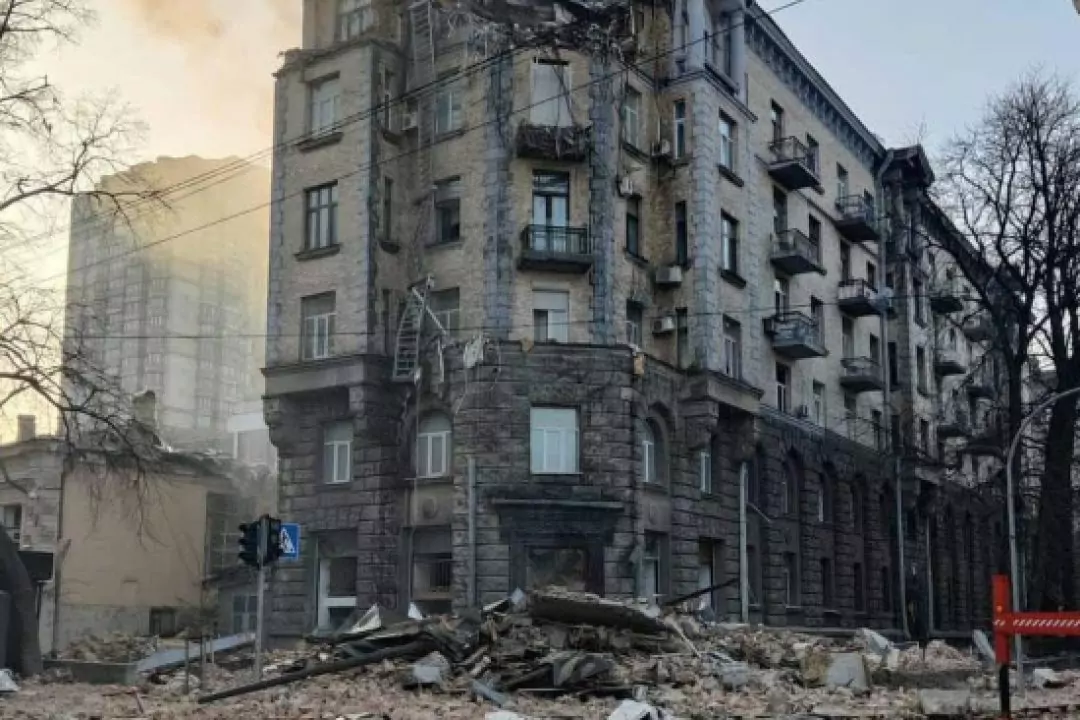 Пошкоджений обстрілом будинок Раднаркому в центрі Києва захистять від руйнування