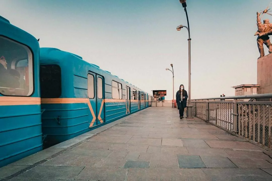 С 1 ноября в Киеве усиливают карантин: как будет работать транспорт, заведения и школы (обновлено)