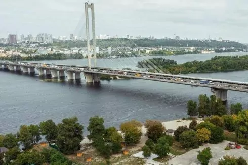 Южный мост в Киеве открыли для проезда общественного транспорта: какие маршруты осуществляются