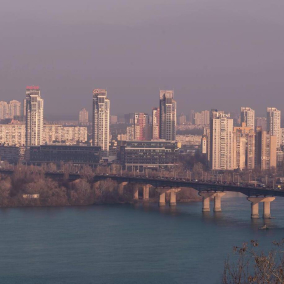 Київ знову увійшов до десятки міст з найбруднішим повітрям