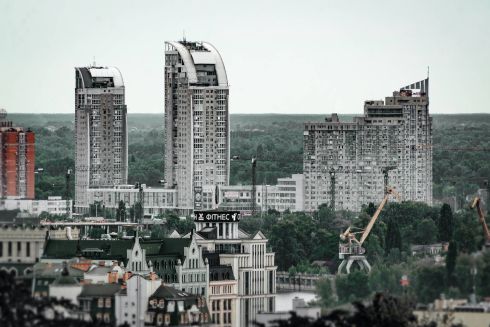 Лучшее за неделю: Как купить квартиру в Киеве и не попасть в беду, рецепты летних десертов