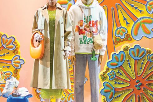 Вітрини київського ЦУМу визнали найкращими на міжнародному конкурсі. Їх оформили Сестри Фельдман