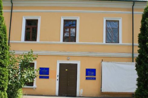 200-летние кельи Братского монастыря взялись перестраивать: работы удалось остановить