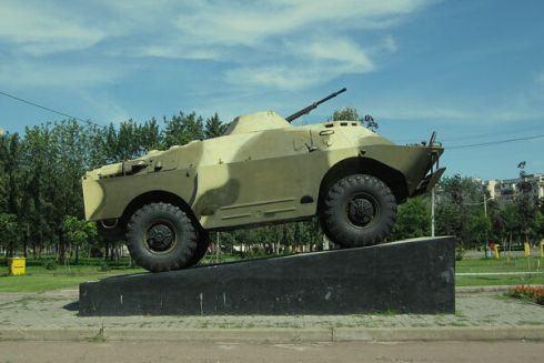 У парку Воїнів-інтернаціоналістів демонтують радянський бронетранспортнер та передадуть ЗСУ