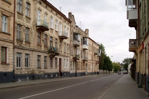 В історичному ареалі Львова хочуть збудувати багатоповерхівку. Для цього знесуть інші будівлі