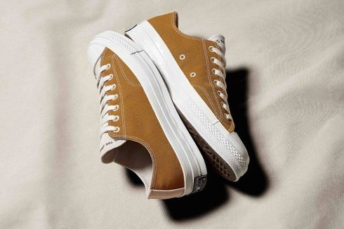 Converse создали кеды из пластиковых бутылок и денима