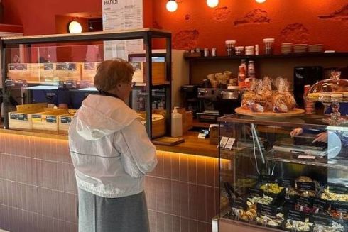 В Урядовому кварталі Києва відкрили Klara Bakery&Cafe від пиріжкової “Тітки Клари”