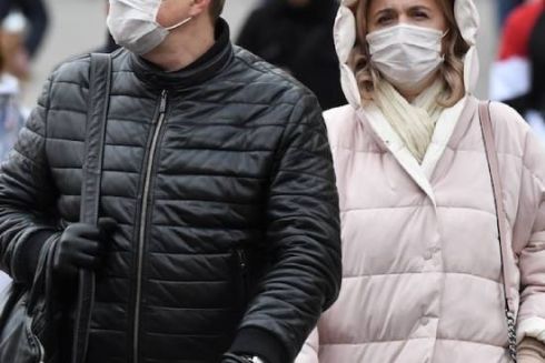 Влада Києва закликає мешканців знову носити маски через коронавірус