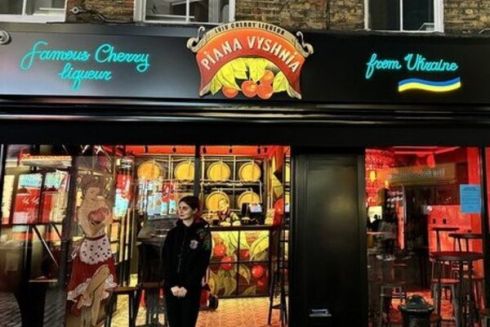 "П'яна вишня" закриває свій перший заклад у Лондоні