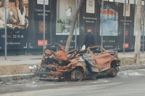 Більше 1000 покинутих автомобілів евакуюють з вулиць Києва: що з ними робитимуть далі