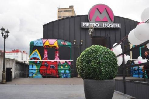 В Киеве открылся первый в мире хостел в вагонах метро