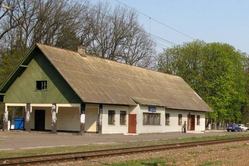 В детский дом на Киевщине попали обломки снарядов. Среди детей и персонала пострадавших нет