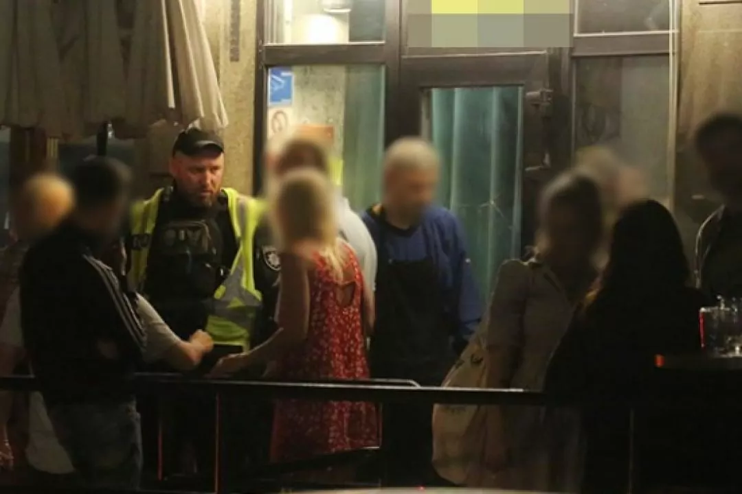 Поліція виявила 14 київських закладів, які працювали після 22:00