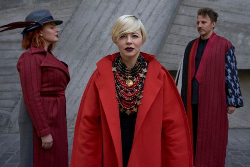 Смотрите видео, как Ната Жижченко, Евгений Клопотенко и Леся Патока исследуют традиционную культуру на севере Украины