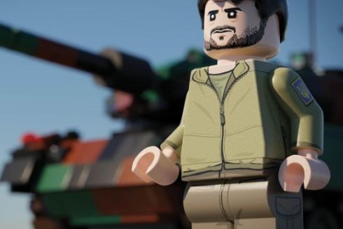 В поддержку Украины: Brickmania Toys выпустит мини-фигурку Владимира Зеленского