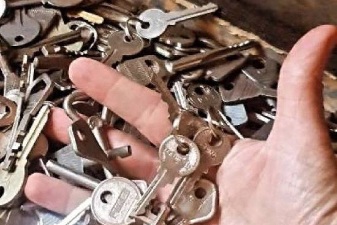 У Києві створять артобʼєкт “Ключ Києва”: містян просять долучитися