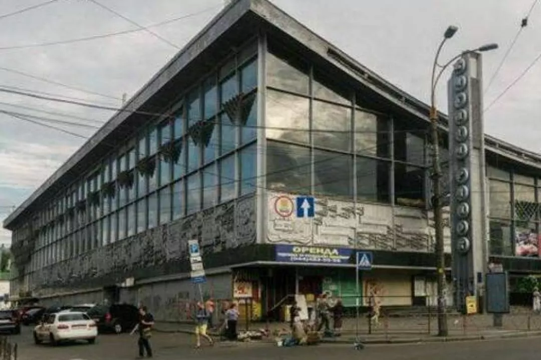 Житній ринок на Подолі у Київраді вирішили виставити на продаж