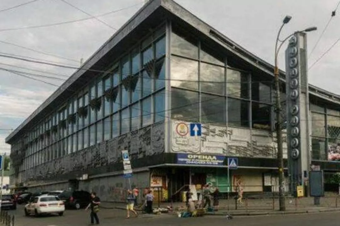 Житній ринок вирішили продати, а не здати в оренду &ndash; як реагують активісти, депутати, КМДА