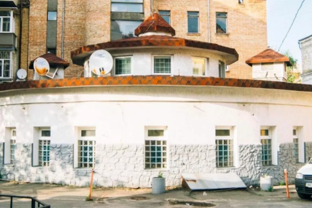 Власники The Naked Room і Druzi Cafe реставрують будинок на Рейтарській