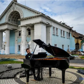Минкульт собирает деньги на восстановление дома культуры в Ирпене, который снимали для клипа на песню Эда Ширана