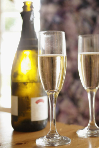 sparkling-wine-taste-test-good-housekeeping sparkling-wine-taste-test-good-housekeeping