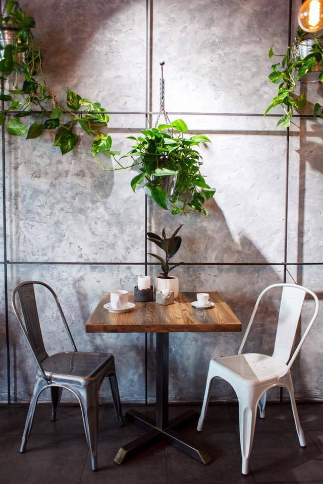 Non branded cafe4