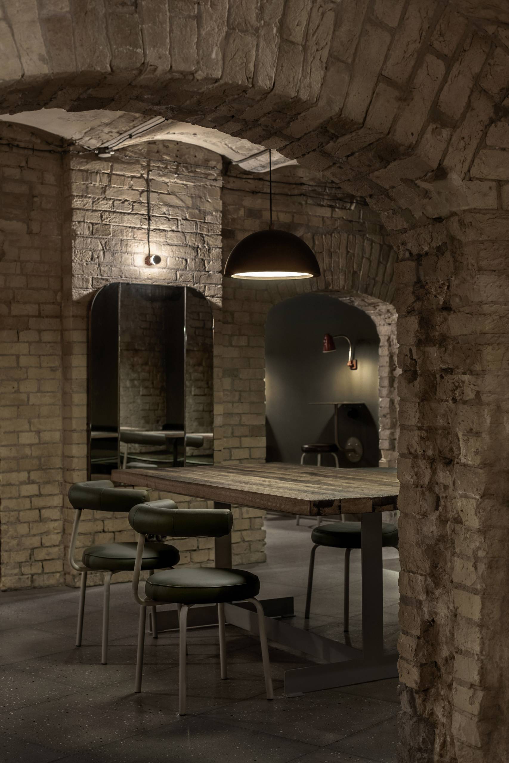 balthazar-bar-kiev-interiors-rina-lovko_dezeen_2364_col_15
